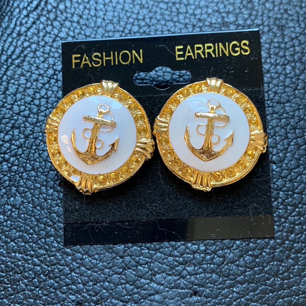 Vintage anchor earrings